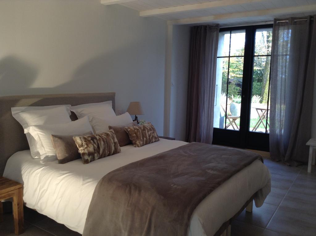 Bed and Breakfast La Grange D'Aunis Aigrefeuille-dʼAunis Pokój zdjęcie